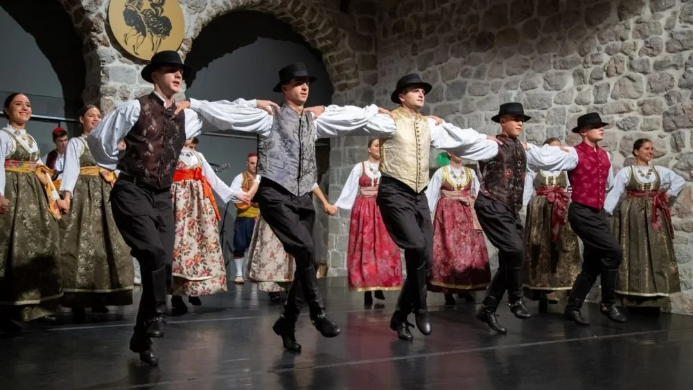 21.06 – Linđo Folklore Ensemble