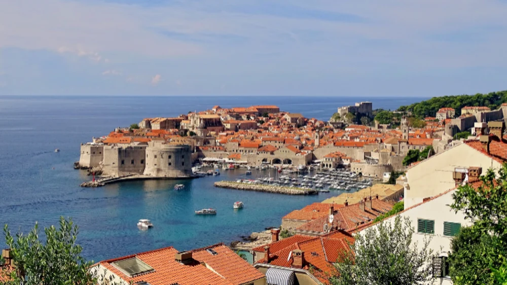 Calling All Businesses: Advertise Long-Term Accommodation for Digital Nomads and Guests in Dubrovnik
