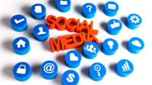 How to Connect with Digital Nomads Through Social Media: Simple Tips for Building Your Network