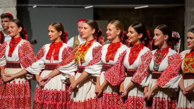 Experience Dubrovnik’s Living Tradition with Folklore Ensemble Linđo